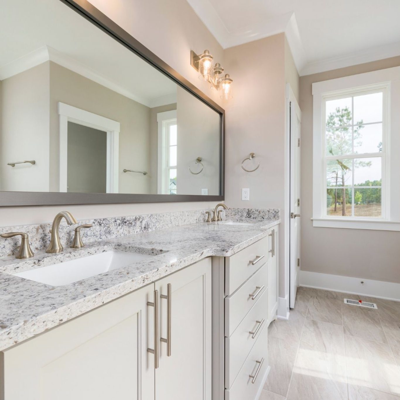 Professional permit services in Lynnwood, WA handling approvals efficiently